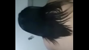 Peitudas gostosas sentando forte e pedindo mais rola
